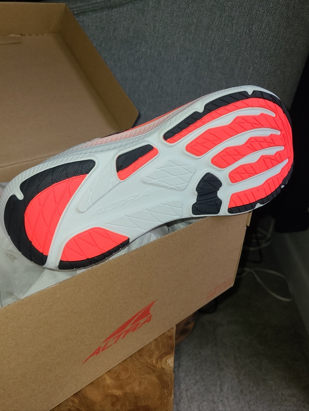Altra Running Shoes Women's - Picture 3 of 11